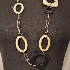 Vintage 1980s geometric black and white long necklace